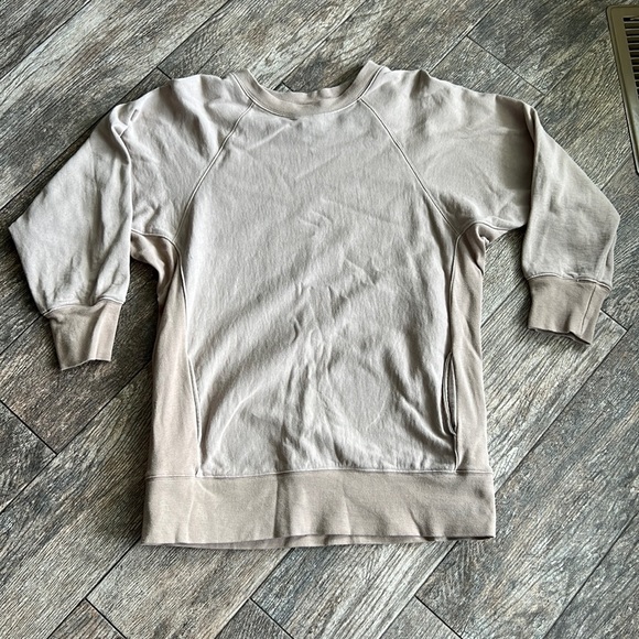Wishlist tan sweatshirt - Picture 1 of 13